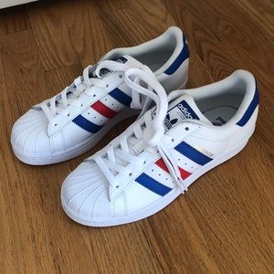 Adidas Superstar kids tennis shoes. NWOB
